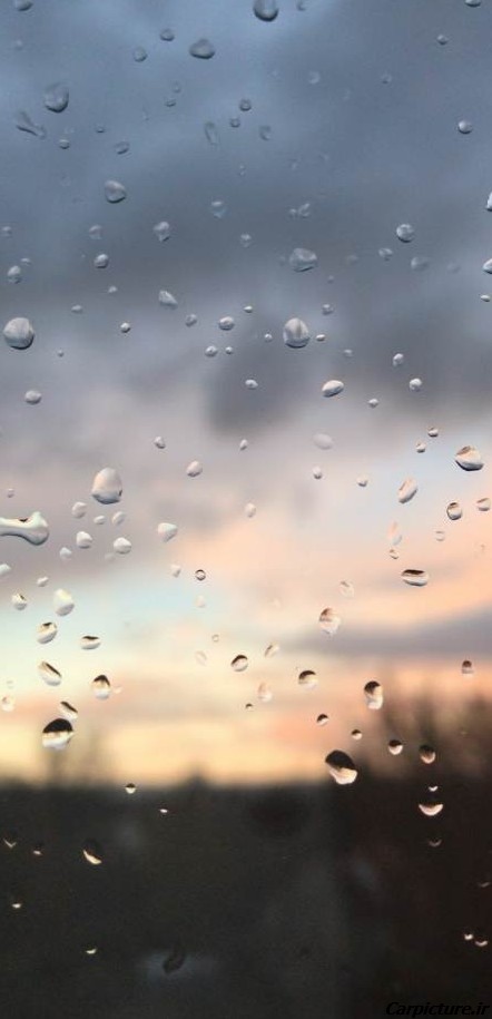 عکس شیشه ماشین باران خورده