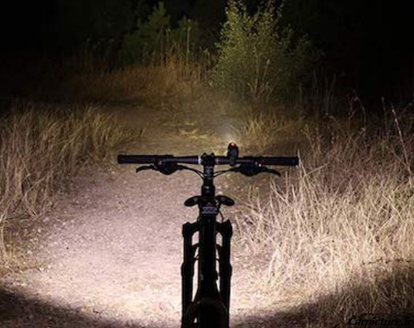 عکس دوچرخه با چراغ